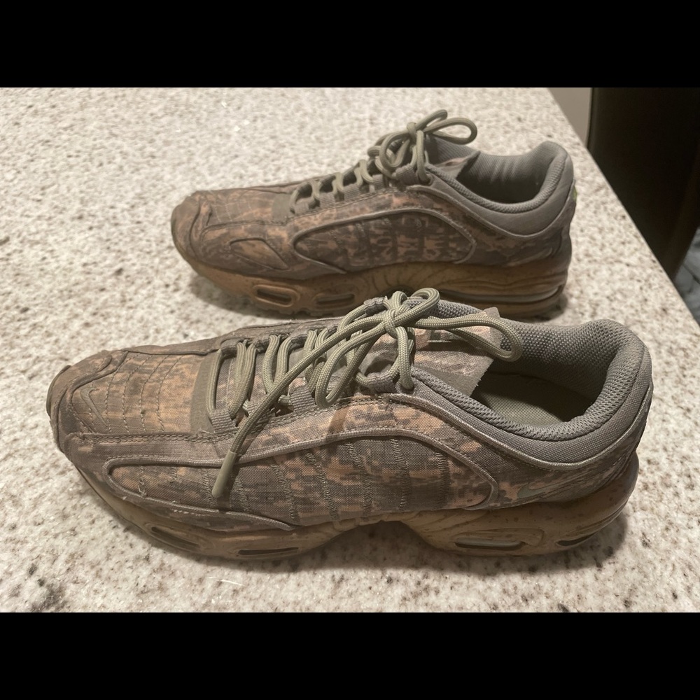 AIR MAX TAILWIND 4 SP
"Digi Camo" size 10 men